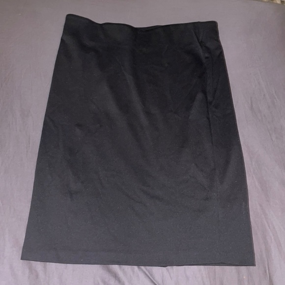 Old Navy black pencil skirt, size xs - Picture 1 of 3